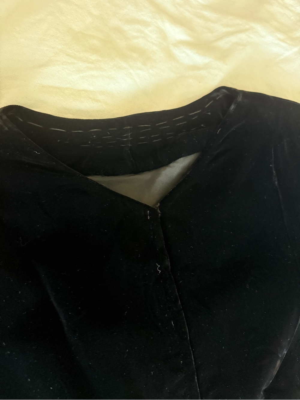 Vintage Handmade 1960s Party Dress with Velvet Bodice and Gold Patterned Skirt - Picture 7 of 8